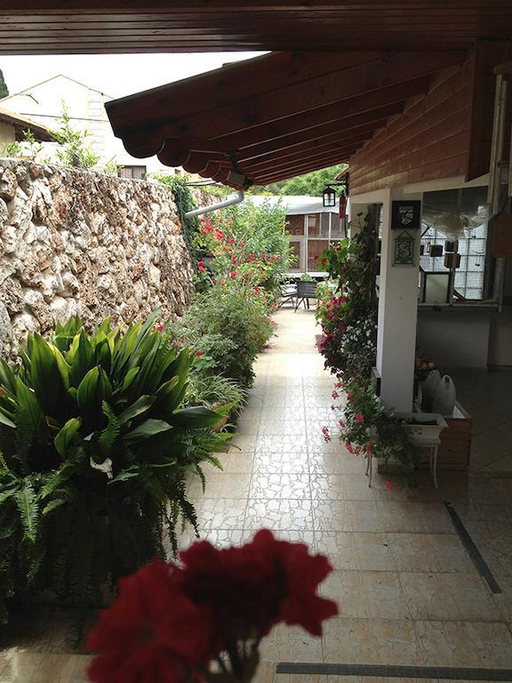 Mina Teva Villa Метула Екстериор снимка